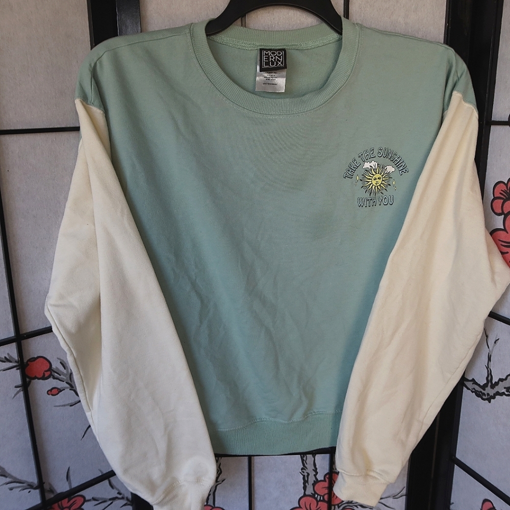 Modern Lux Green and Cream Sweatshirt with Color-Block Design Sun Logo Size M